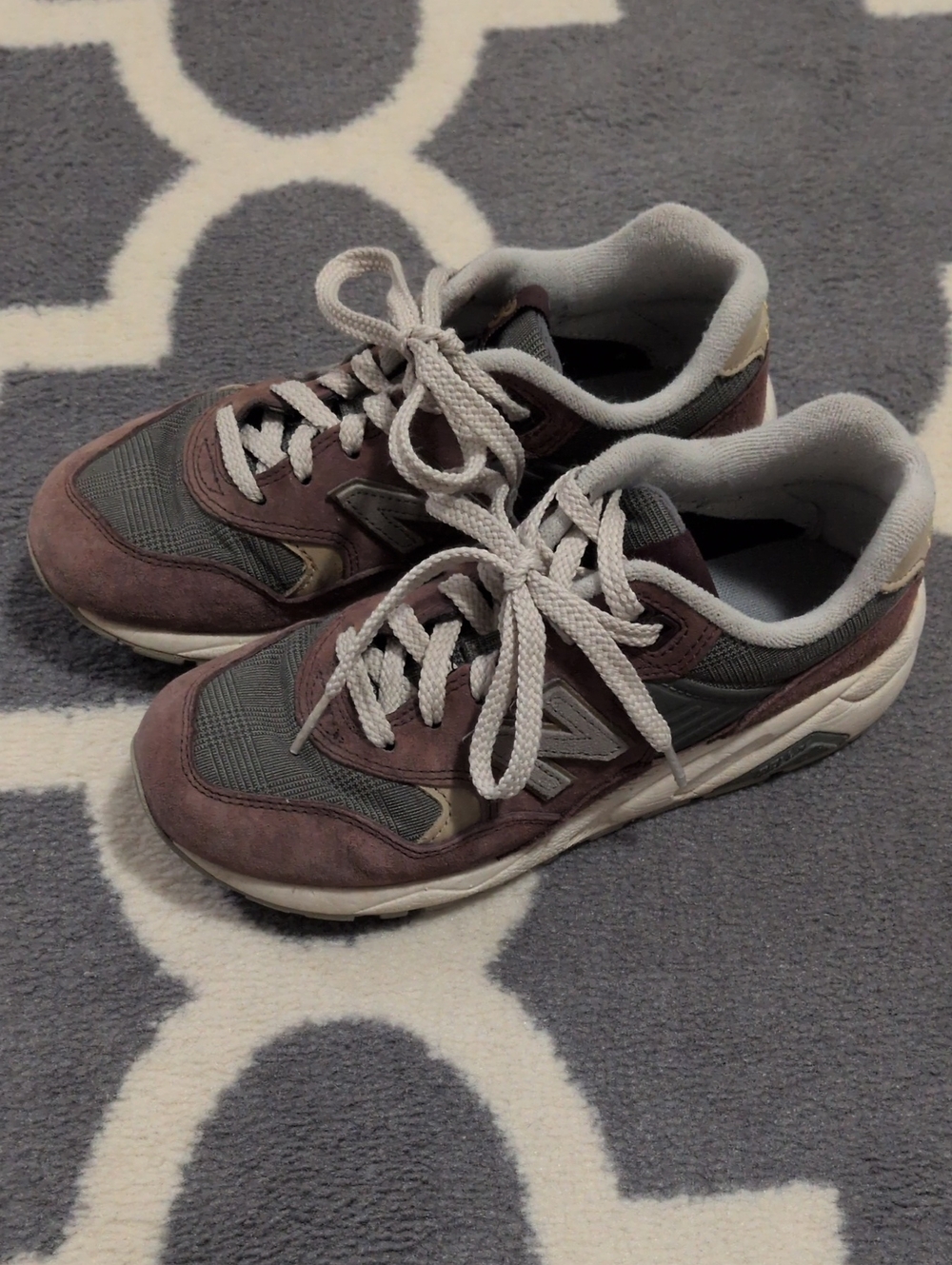 New Balance Women's Size 6